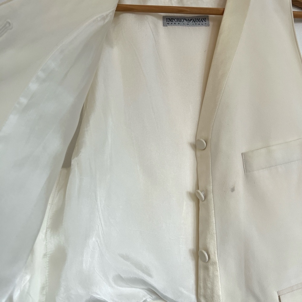 Emporium Armani Cream Silk Button-Up Vest . Size S/M - Picture 6 of 8